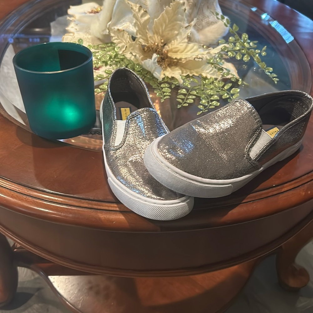 8.5 LOAFERS